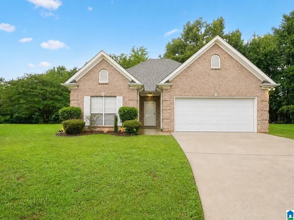 560 Summit Cir, Fultondale, AL 35068