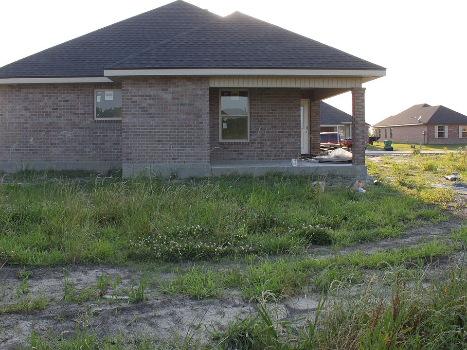 2nd image of 387 Landmark Dr