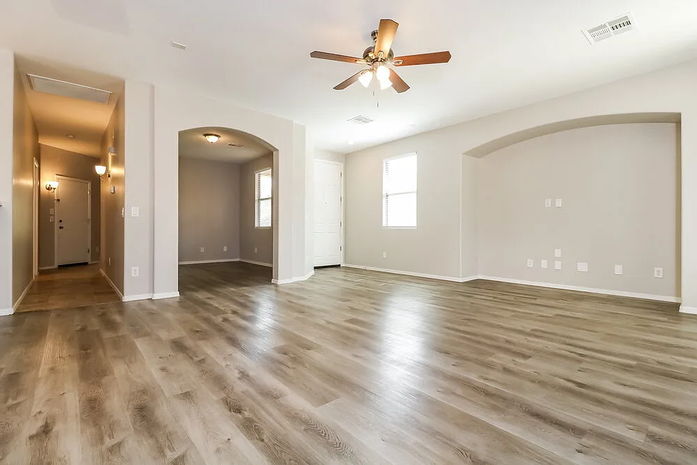 3 bed, 2.0 bath, 1681 sqft, $2,125 — Photo 4