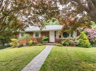 69 State St, Westerly, RI 02891