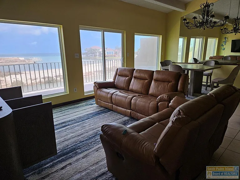 Harbor Island Dr — Photo 4