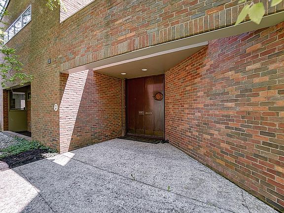 4th image of 1737 E McMillan St