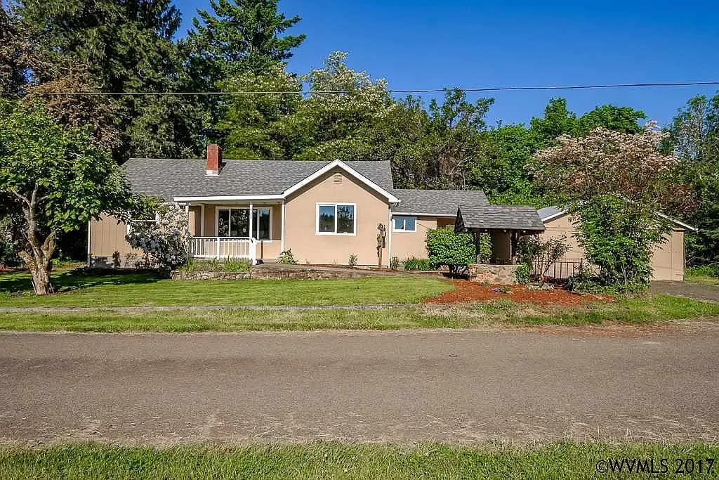 412 NW Rainwater Ln photo 1