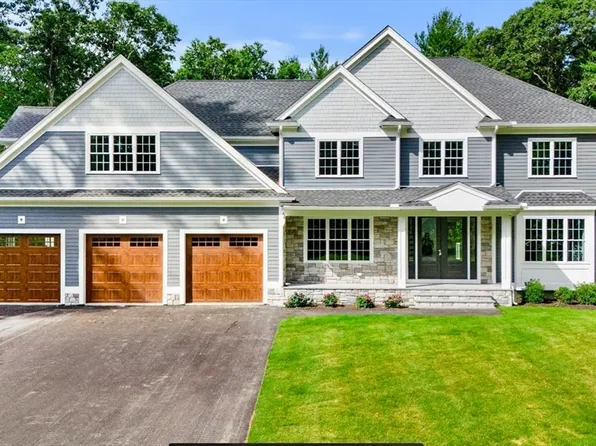 4 Kerri Ln, Hingham, MA 02043