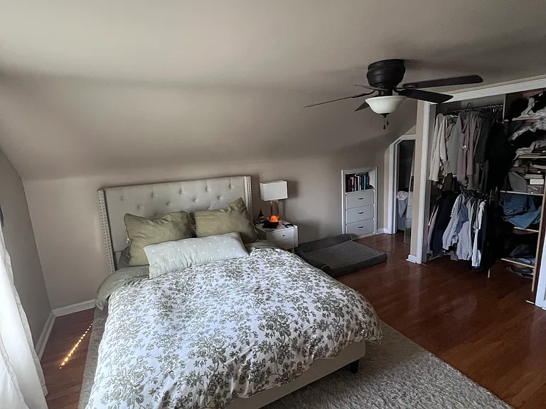 1423 N Altadena Ave — Photo 8
