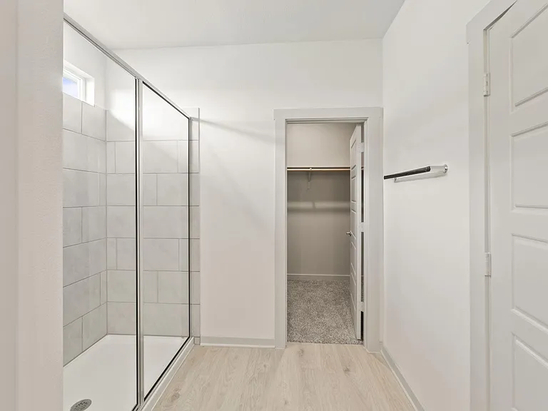 237 Ashford St — Photo 18