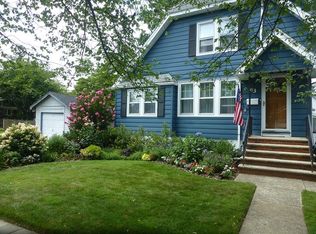 3 Locust Dr, Cranford, NJ 07016