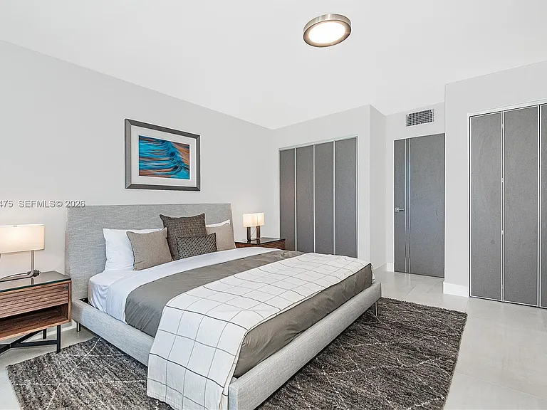 2301 Collins Ave #1440 — Photo 16