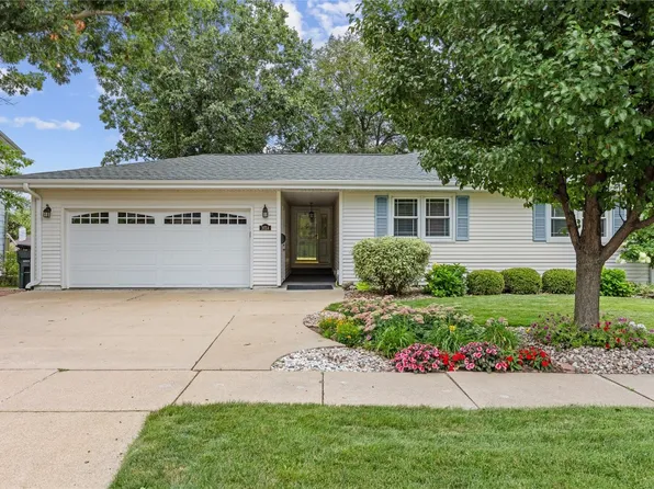 3014 Franbrook Ter NW, Cedar Rapids, IA 52405