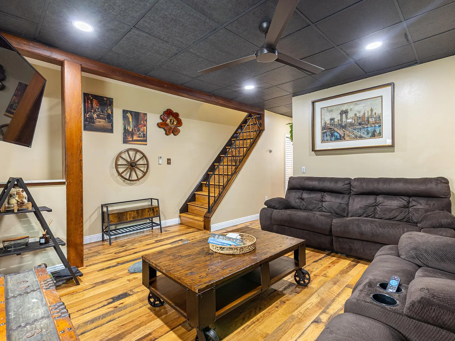458 Taylor St — Photo 1