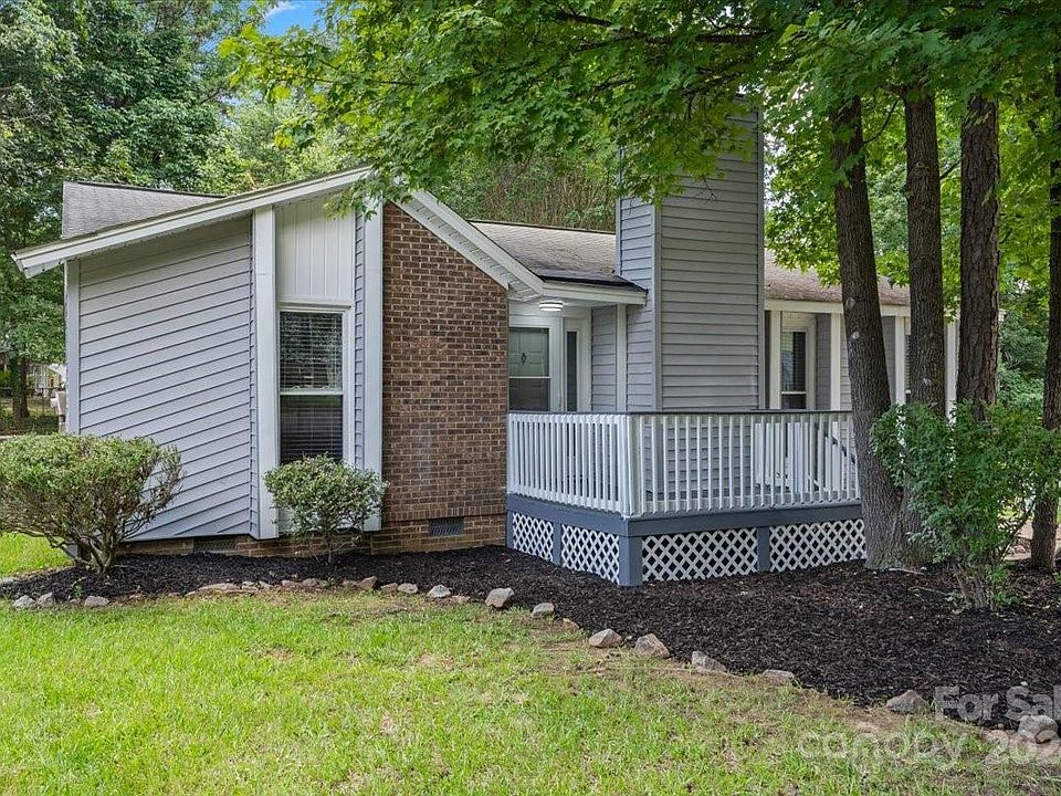 1st image of 7704 Heatherdale Ct
