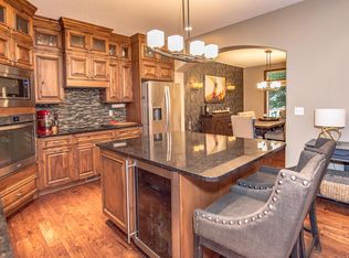 3359 Falcon Dr NE, Cedar Rapids, IA 52402