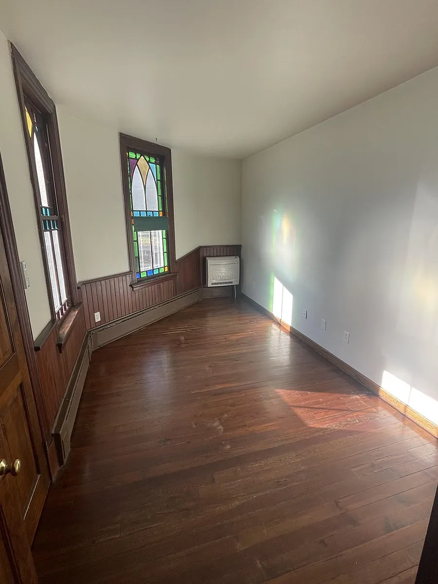 Building Photo - 520 Walker St #3