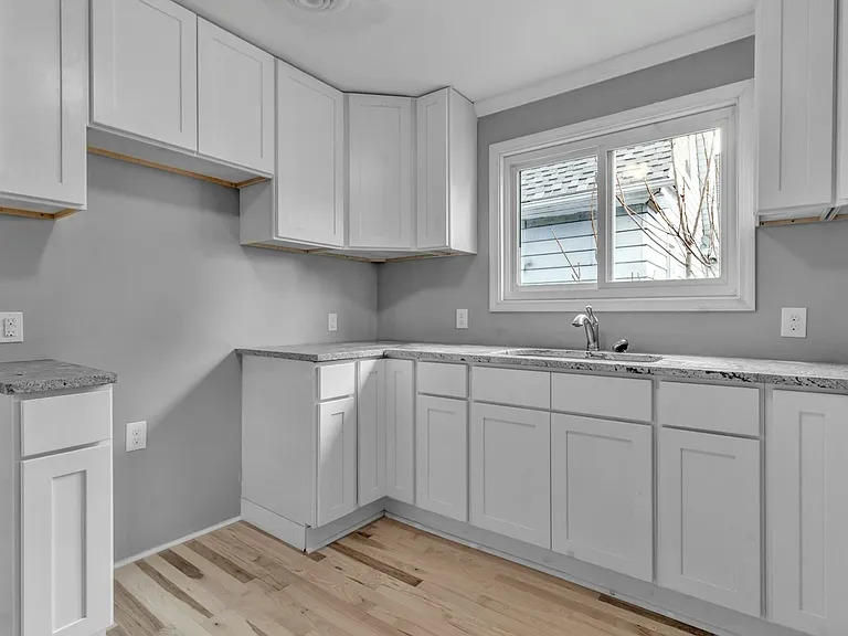76 Garner Ave #4 — Photo 9