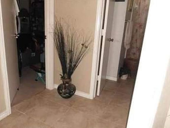 3rd image of 328 S Stewart Ave