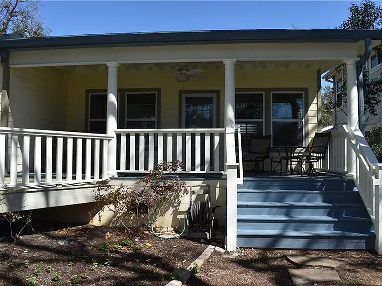 2109 Wright St — Photo 24
