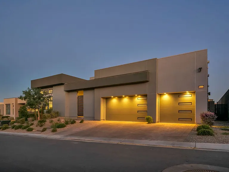 10935 Rossa Peak Ave — Photo 1