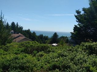 306 Nob Hill Rd, Whitethorn, CA 95589