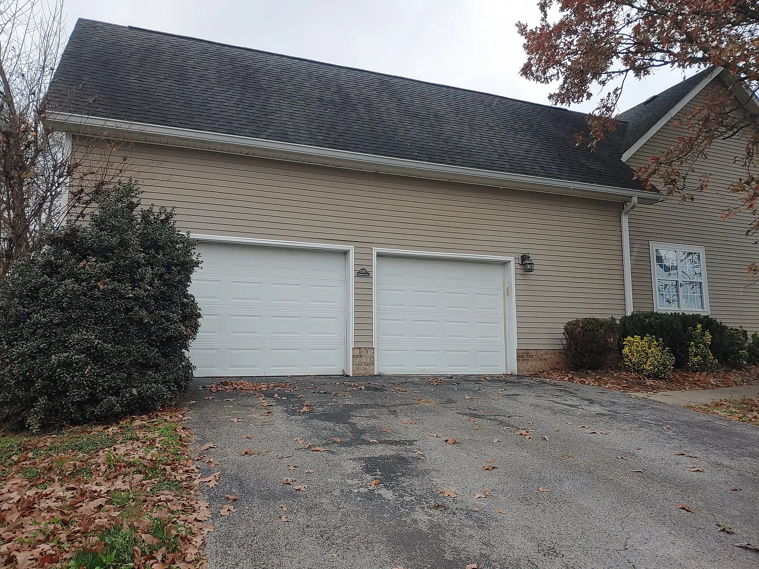4 bed, 3660 sqft, $2,350 — Photo 3