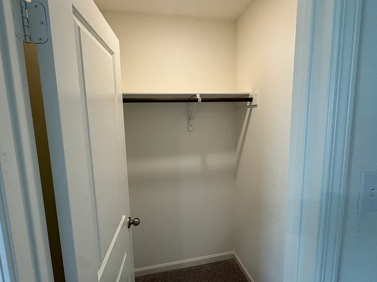 219 Savannah Way — Photo 33