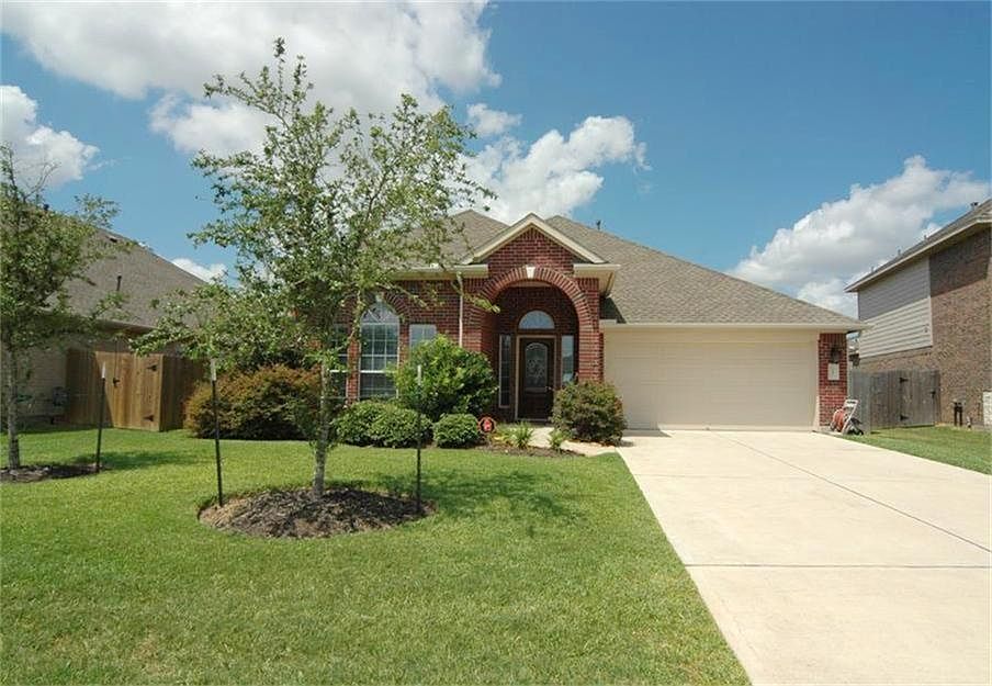 1st image of 463 Magnolia Xing