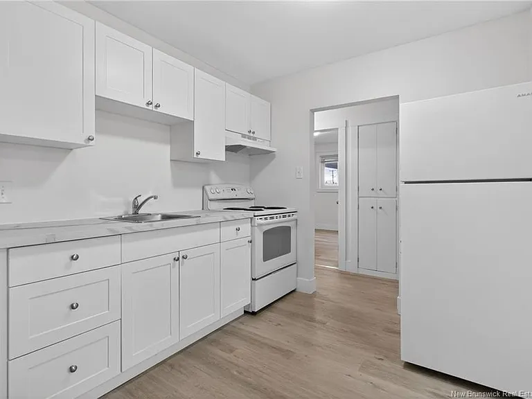 235 Reade St #4 — Photo 15