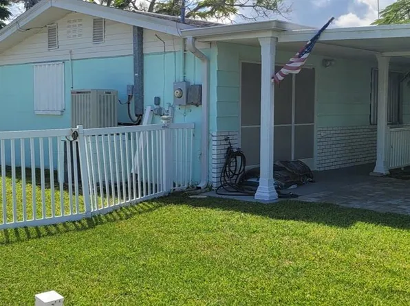 13716 Britton Dr, Hudson, FL 34667