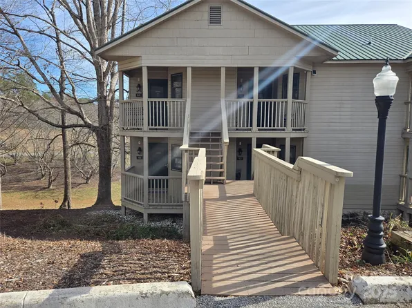 160 Whitney Blvd #64, Lake Lure, NC 28746