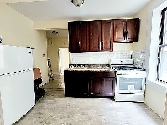 1st image of 422 New York Ave #C8
