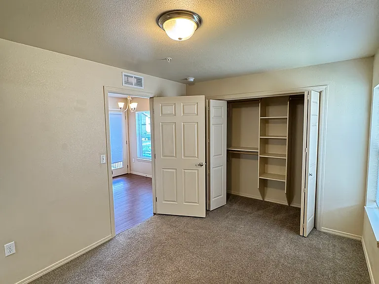 11070 W Brassy Cove Loop — Photo 8