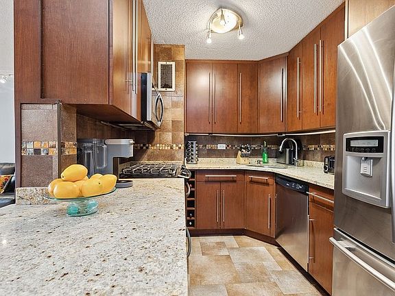 3rd image of 100 Beekman St APT 15L
