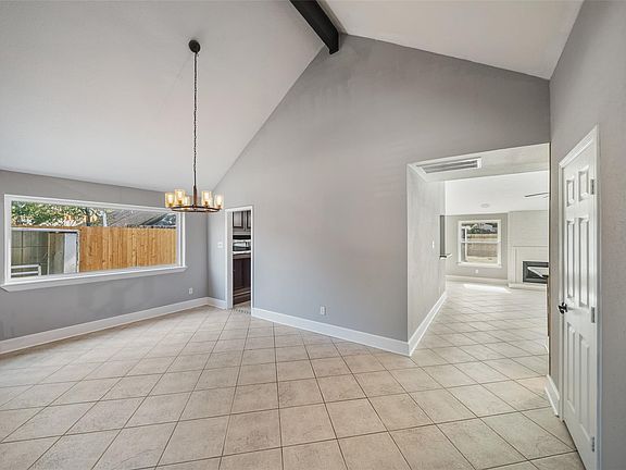 5th image of 15507 Four Leaf Dr