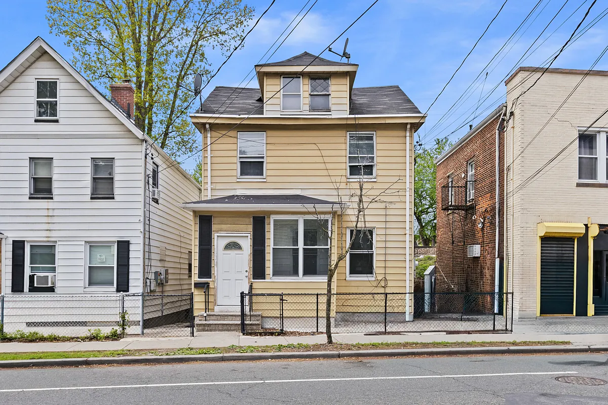 Building Photo - 539 Scotland Rd #2