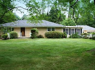 386 Elmbrook Rd, Beaver Falls, PA 15010