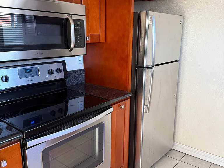 1448 Hornblend St #B — Photo 10