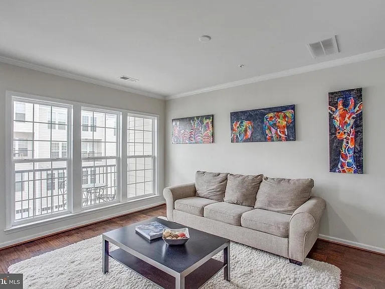 42707 Wardlaw Ter — Photo 11