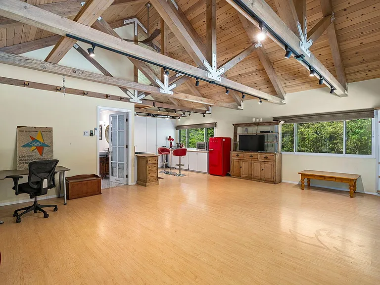 1091 Flume Rd — Photo 35