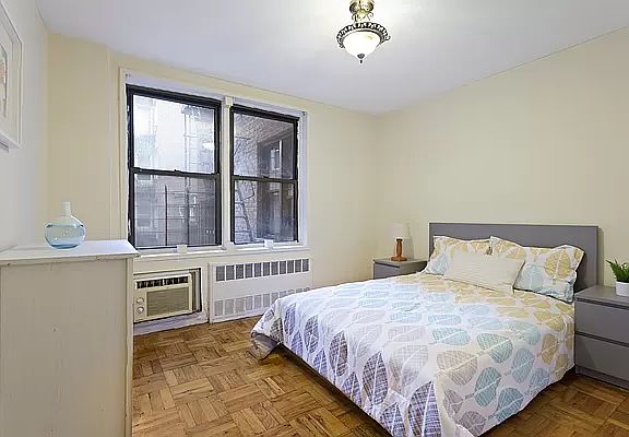 3rd image of 540 Ocean Pkwy APT 1E