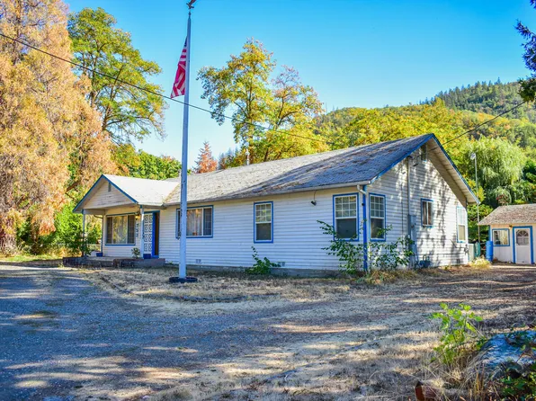 753 Rogue River Hwy, Gold Hill, OR 97525