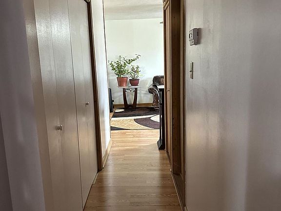 5th image of 2512 Tavistock Ct