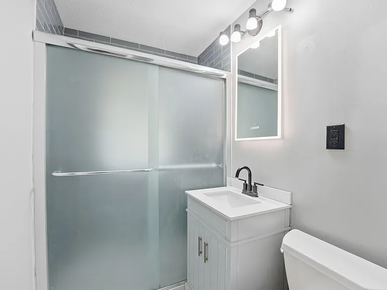 1697 Rose Pl — Photo 15