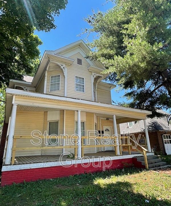 1st image of 629 Swan St #C