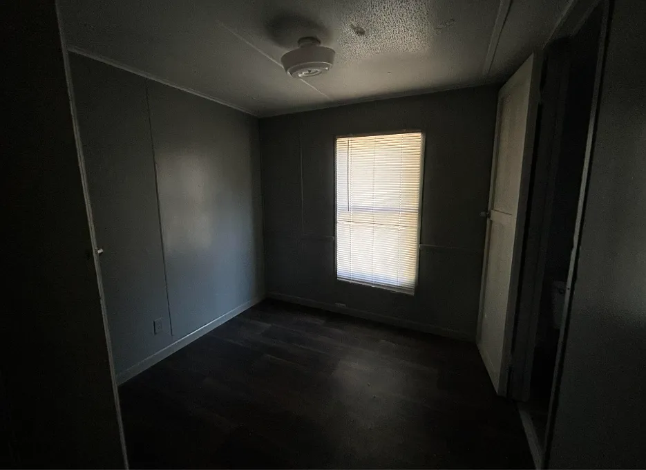 3 bed, 1.5 bath, 1200 sqft, $700 — Photo 2