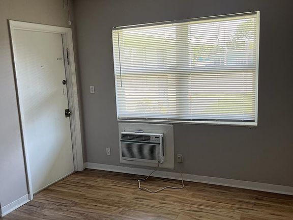 4th image of 3071 NW 9th Ave #4