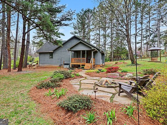3rd image of 18 Saga Mountain Rd