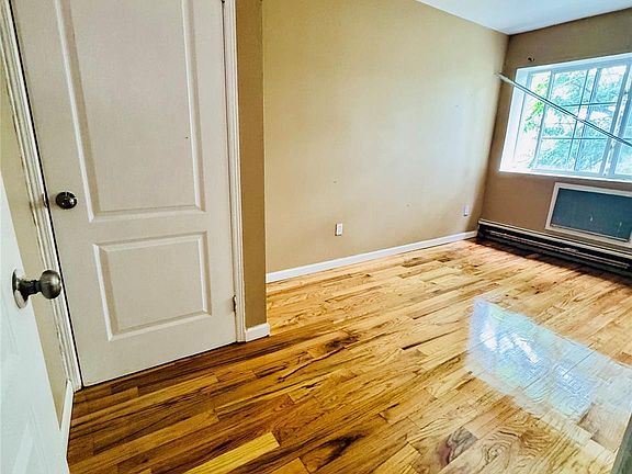 3rd image of 18915 117th Rd APT 2