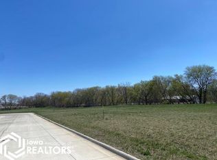 4th St NE, Britt, IA 50423