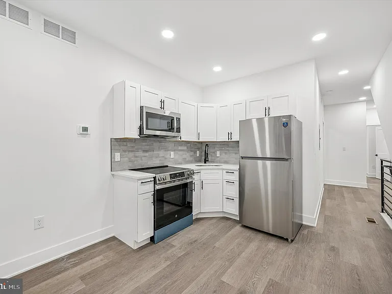 5719 Cambridge St #1 — Photo 3