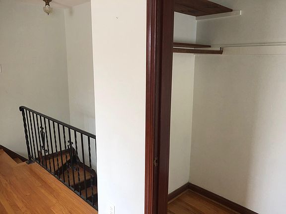 3rd image of 5327 Jamieson Ave