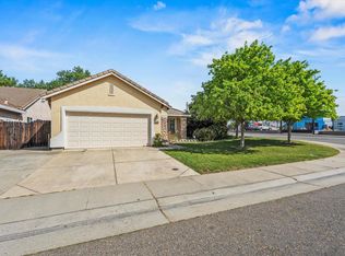 8300 White Spruce Dr, Antelope, CA 95843